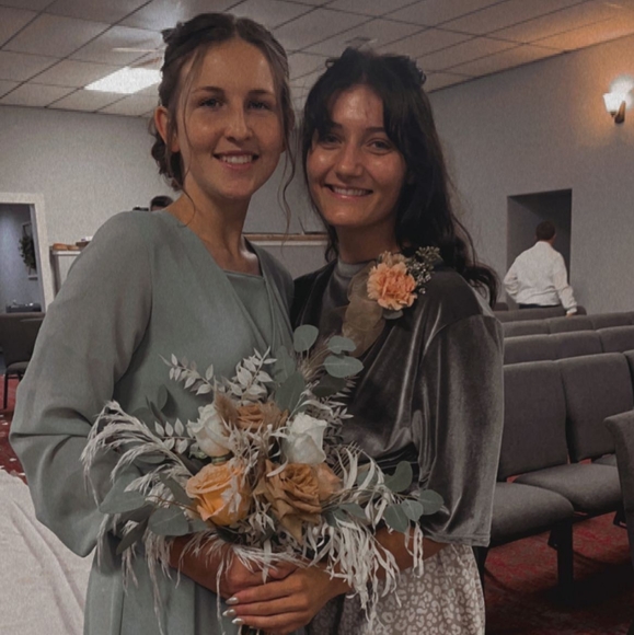 Meet your Posher, Arionna - Picture 3 of 3